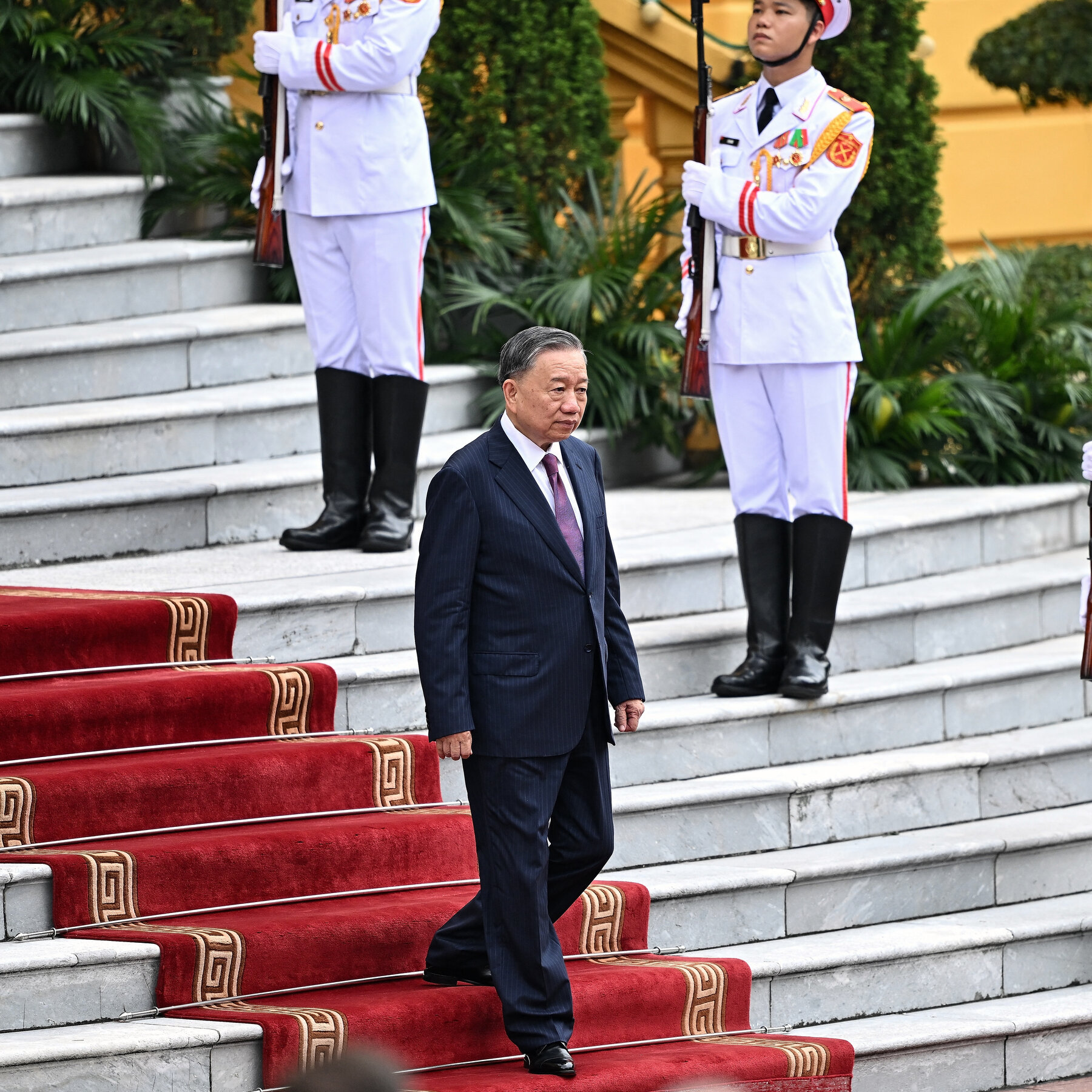 Death of Vietnam’s Top Leader Raises Questions of Succession