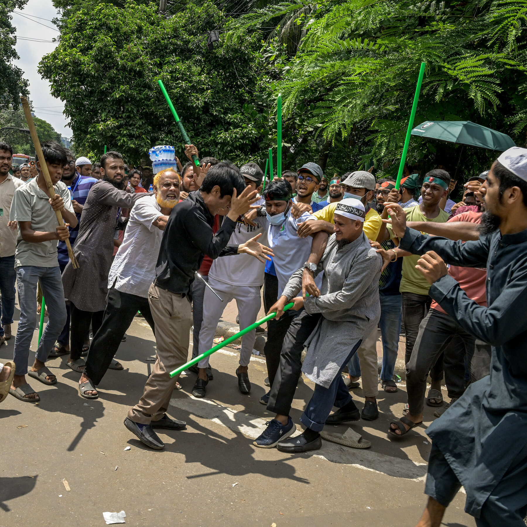 A Mob Attack on a Toppled Party Shows Bangladesh’s Dangerous Vacuum