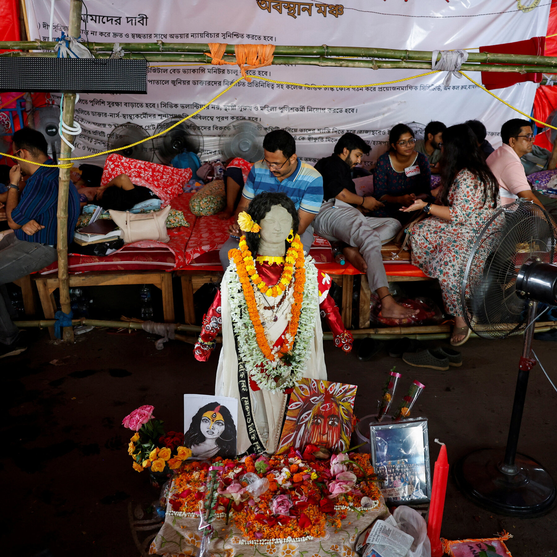 Indian Doctors Go on Hunger Strike to Protest Killing of Colleague